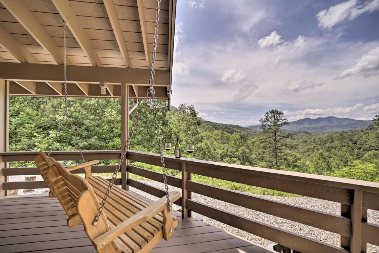 Vibrant Bryson City Home With Mtn Views And Deck! Экстерьер фото