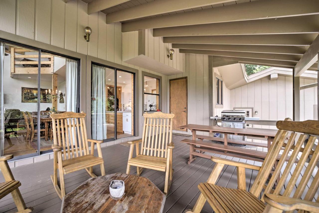 Vibrant Bryson City Home With Mtn Views And Deck! Экстерьер фото