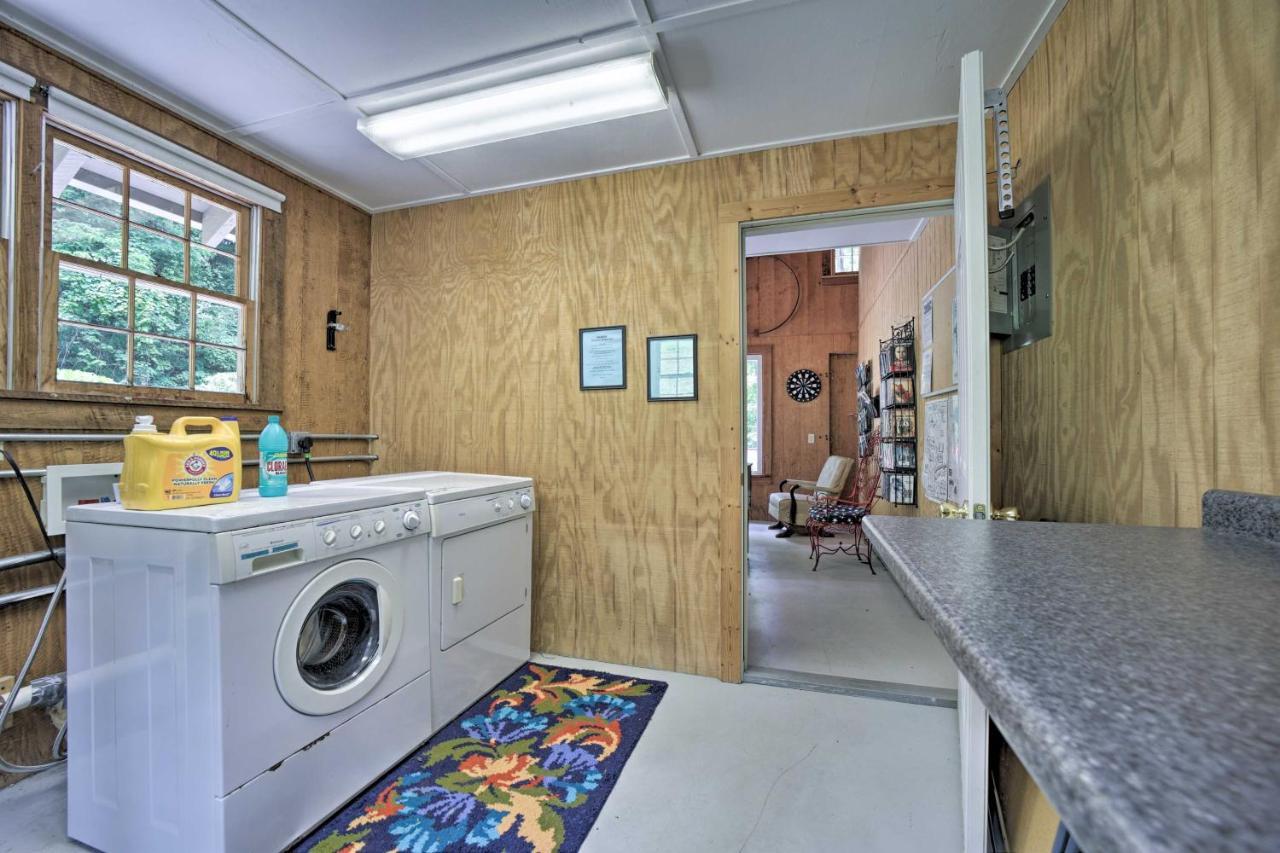 Vibrant Bryson City Home With Mtn Views And Deck! Экстерьер фото